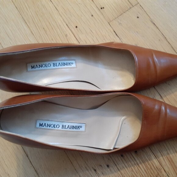 Manolo Blahnik brown heels size 35.5 - Picture 4 of 5